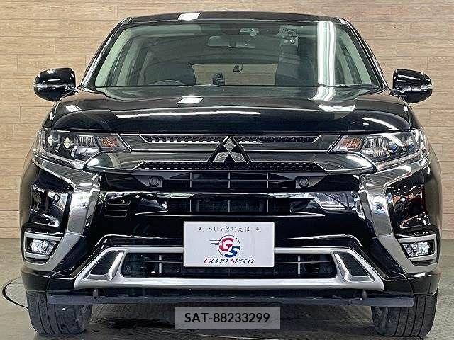 Mitsubishi OUTLANDER PHEV 2019-04 303571-16