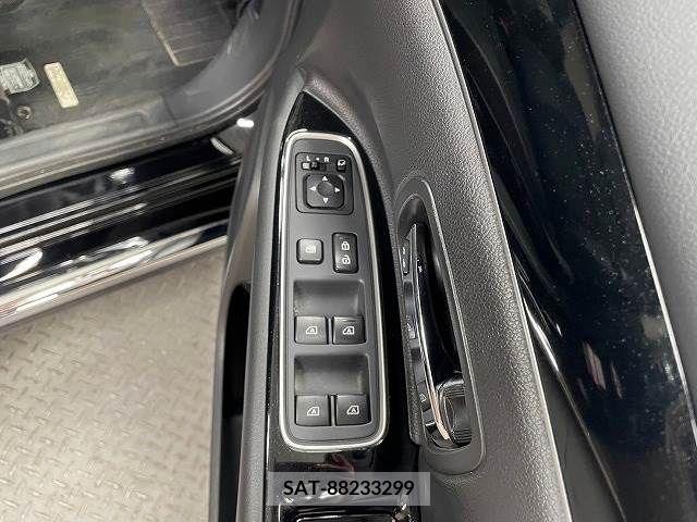 Mitsubishi OUTLANDER PHEV 2019-04 303571-14