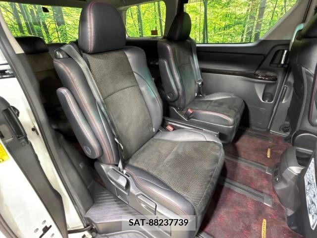 Toyota VELLFIRE 2014-03 217766-9