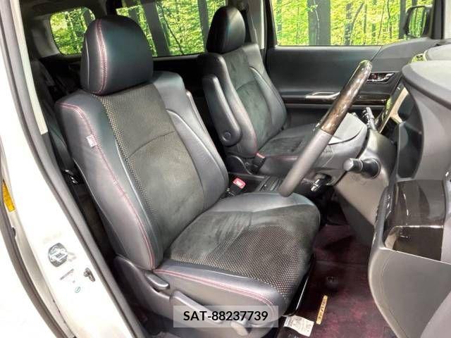 Toyota VELLFIRE 2014-03 217766-8