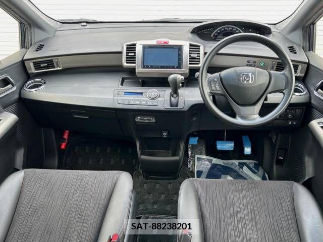 Honda FREED SPIKE 2015-03 302871-1