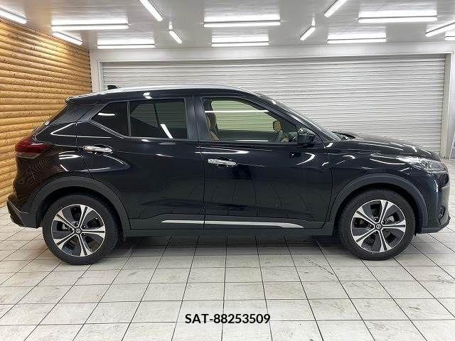 Nissan KICKS 2022-02 362266-17
