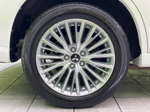 Mitsubishi OUTLANDER PHEV 2019-09 189784-12
