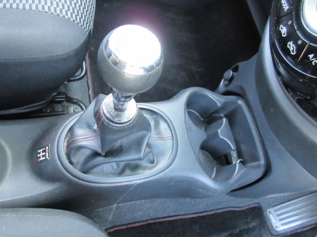 Nissan MARCH 2014-02 646-28