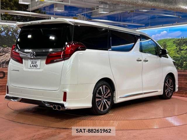 Toyota ALPHARD 2022-10 281611-17