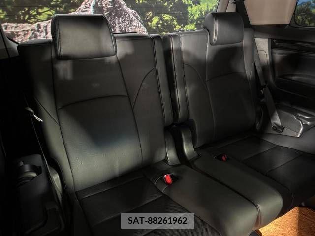 Toyota ALPHARD 2022-10 281611-9