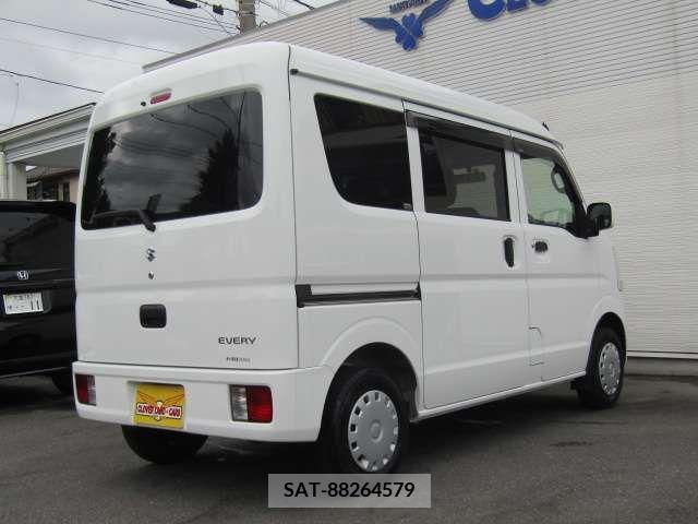 Suzuki EVERY 2021-07 301678-4