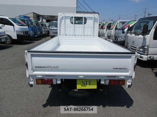 Nissan ATLAS 2013-09 386971-2