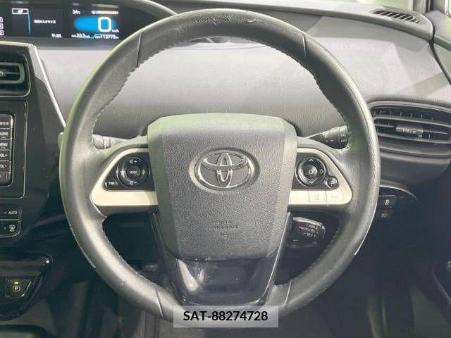 Toyota PRIUS 2016-10 366488-13