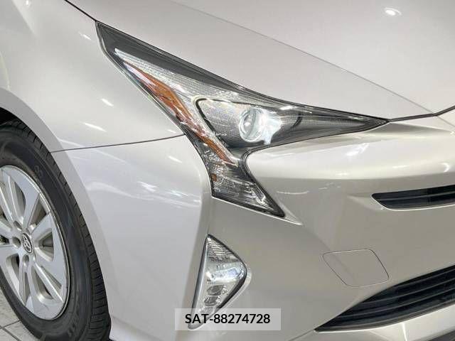 Toyota PRIUS 2016-10 366488-11