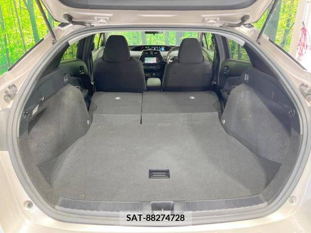 Toyota PRIUS 2016-10 366488-10