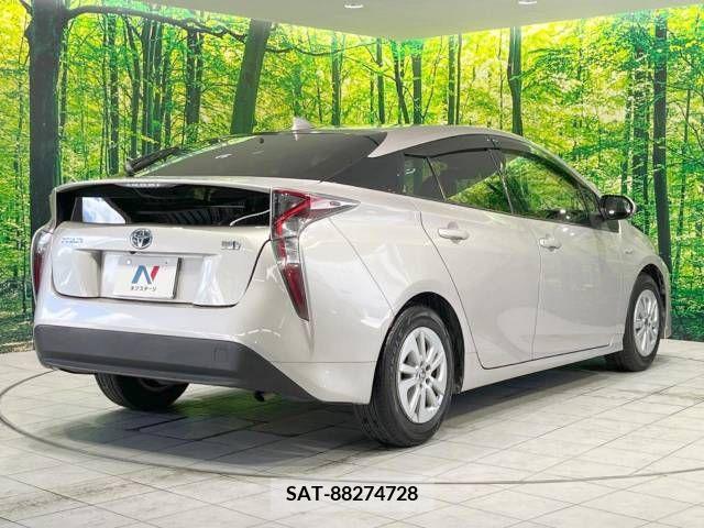 Toyota PRIUS 2016-10 366488-17