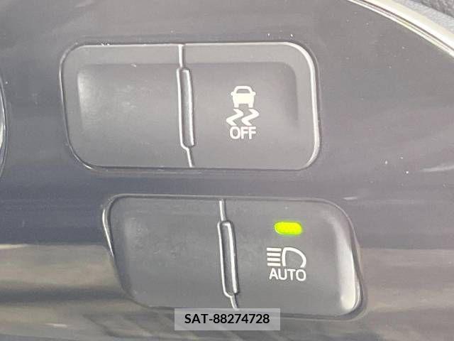 Toyota PRIUS 2016-10 366488-7