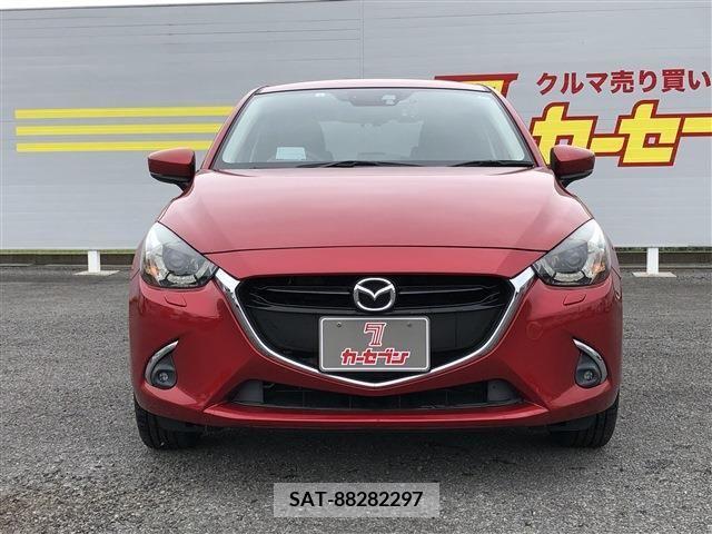 Mazda DEMIO 2017-04 296617-1