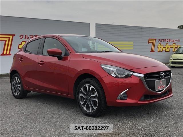 Mazda DEMIO 2017-04 296617-2
