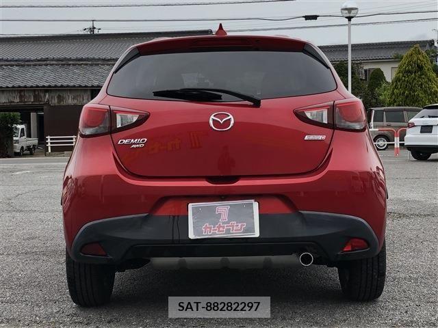 Mazda DEMIO 2017-04 296617-5