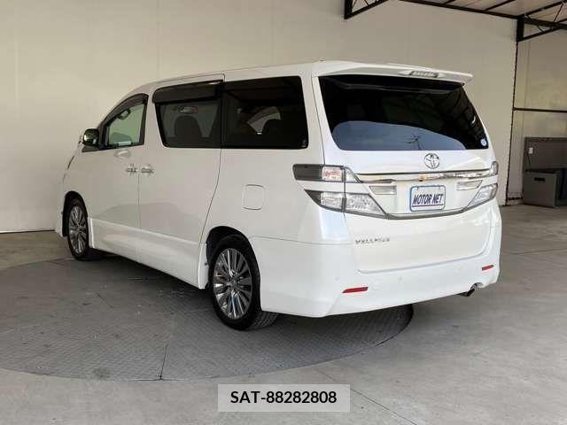 Toyota VELLFIRE 2013-01 244617-12