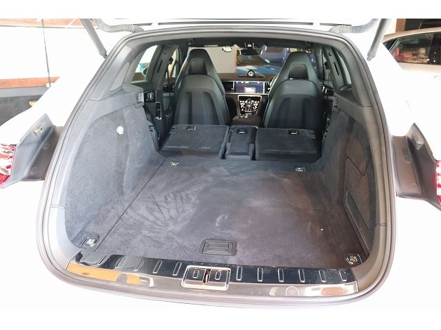 Porsche PANAMERA 2019-12 23503-29