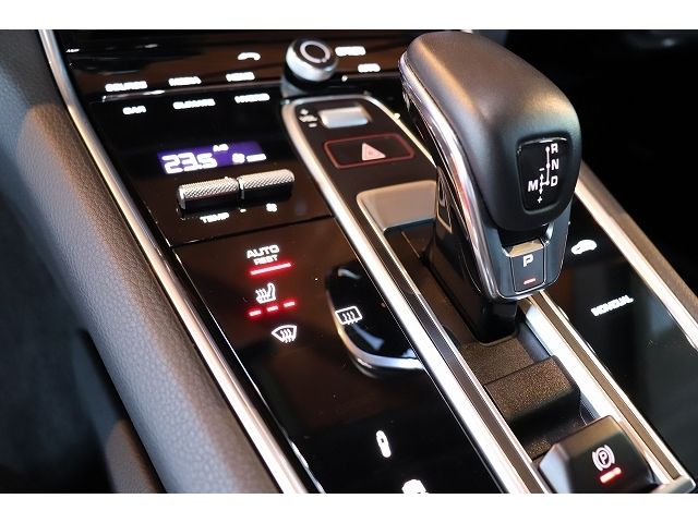 Porsche PANAMERA 2019-12 23503-14