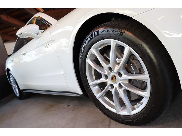 Porsche PANAMERA 2019-12 23503-8