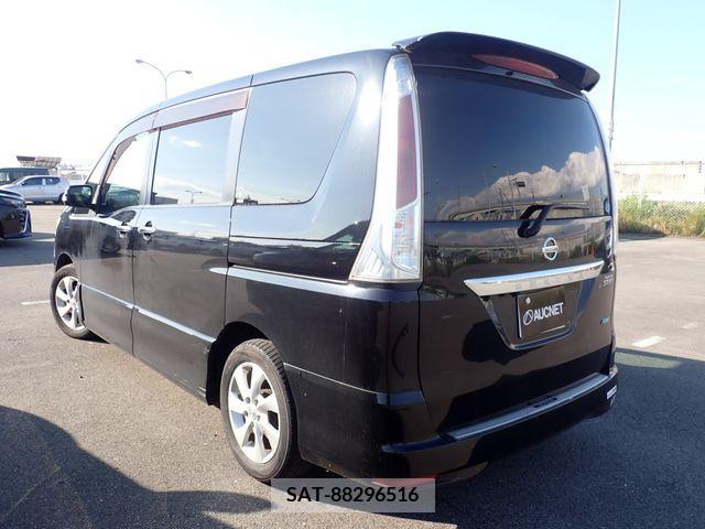 Nissan SERENA 2011-03 324877-2