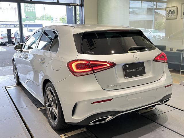 Mercedes Benz A-CLASS 2021-04 24122-2