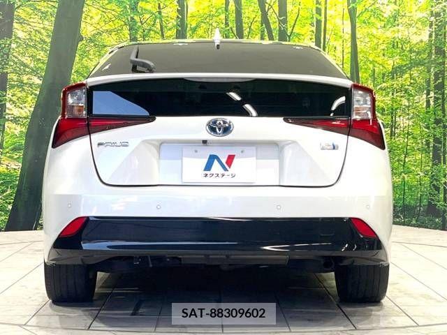 Toyota PRIUS 2019-03 220467-15
