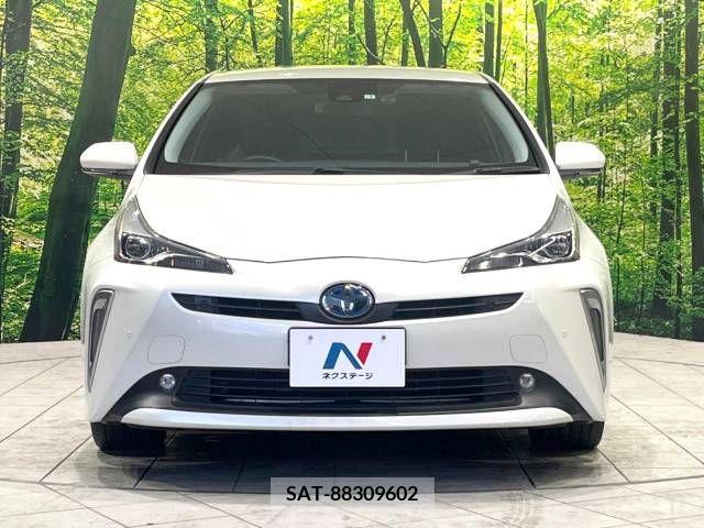 Toyota PRIUS 2019-03 220467-14