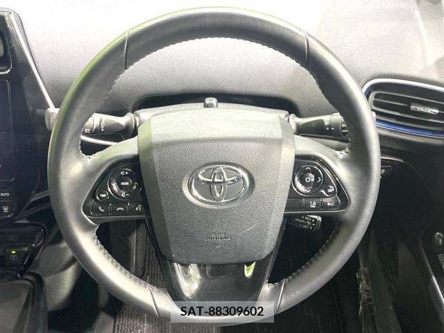 Toyota PRIUS 2019-03 220467-11