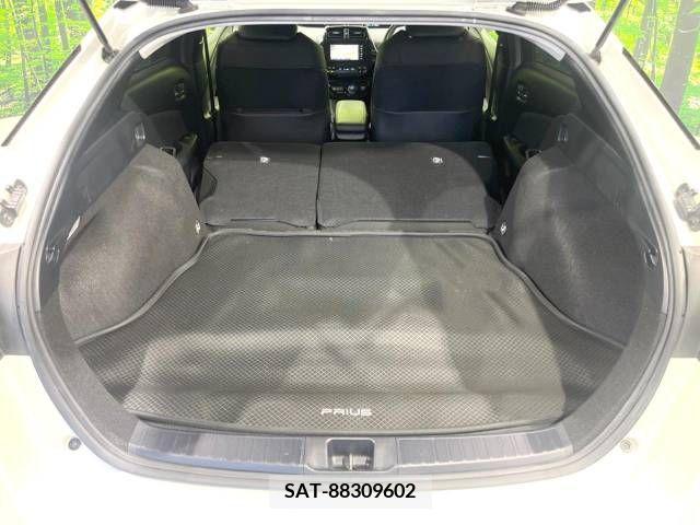 Toyota PRIUS 2019-03 220467-10