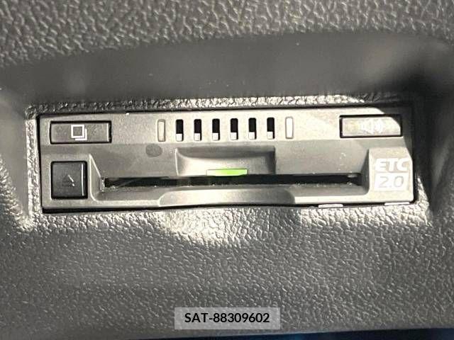 Toyota PRIUS 2019-03 220467-7