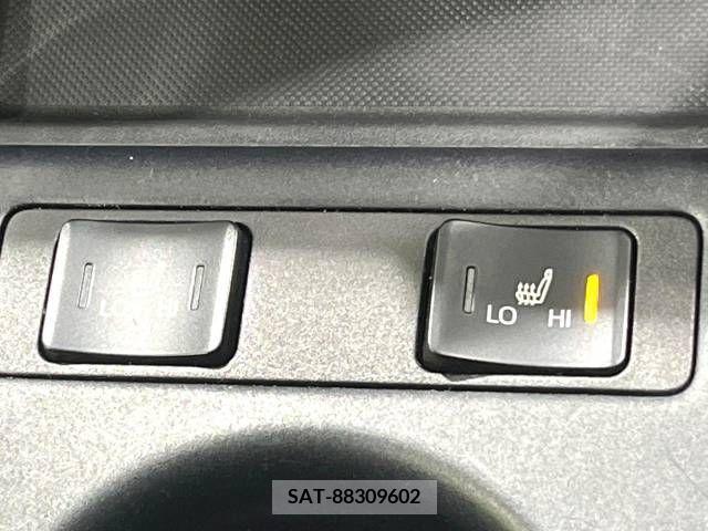 Toyota PRIUS 2019-03 220467-5