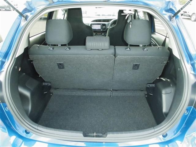 Toyota VITZ HYBRID 2017-02 29305-7