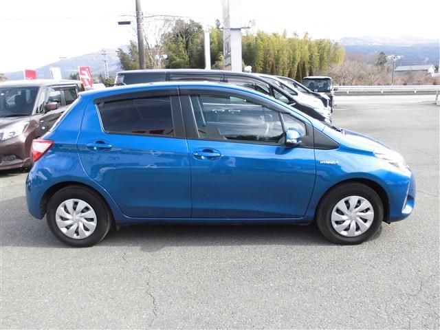 Toyota VITZ HYBRID 2017-02 29305-2