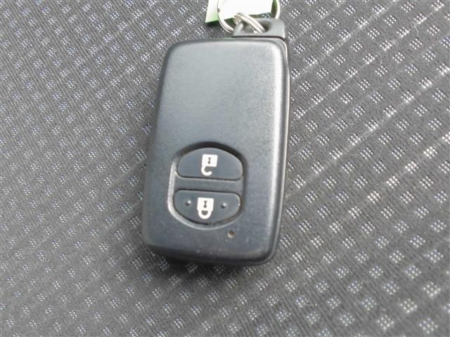Toyota VITZ HYBRID 2017-02 29305-17