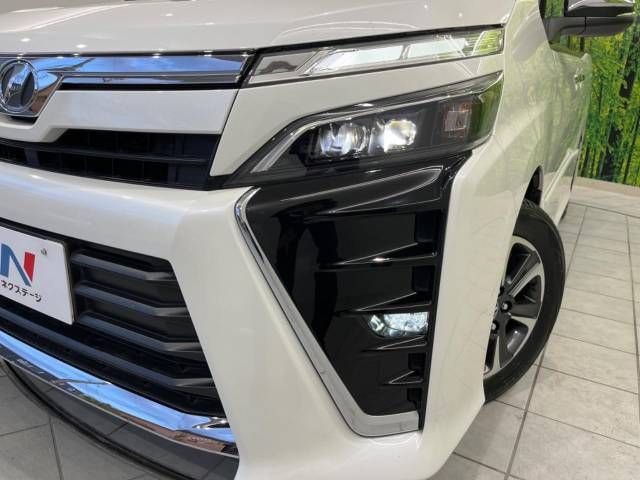 Toyota VOXY 2018-12 18311-12
