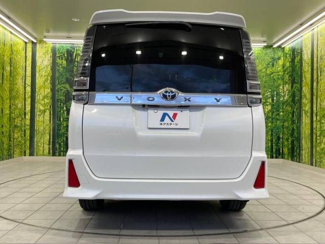 Toyota VOXY 2018-12 18311-15