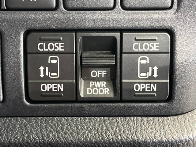 Toyota VOXY 2018-12 18311-3