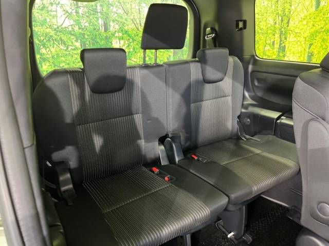 Toyota VOXY 2018-12 18311-10