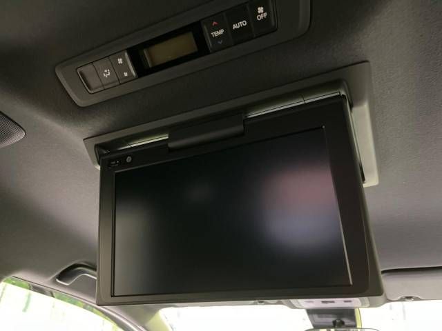 Toyota VOXY 2018-12 18311-2