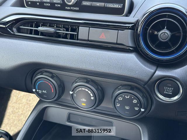Mazda ROADSTER 2022-09 215888-3