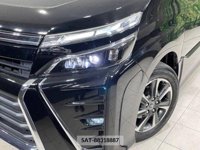 Toyota VOXY 2018-11 321605-13