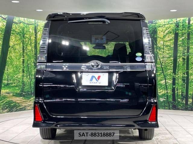 Toyota VOXY 2018-11 321605-16