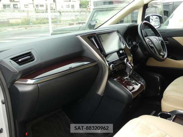 Toyota ALPHARD 2017-01 259246-7