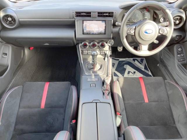 Subaru BRZ 2023-01 181948-1