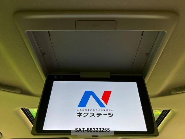 Toyota ALPHARD 2019-01 348351-4