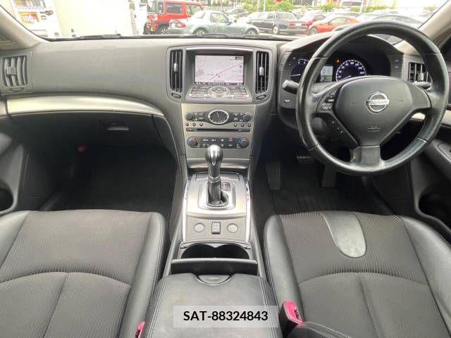 Nissan SKYLINE 2010-03 316823-1