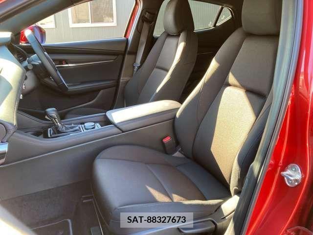 Mazda MAZDA3 2022-03 206544-21