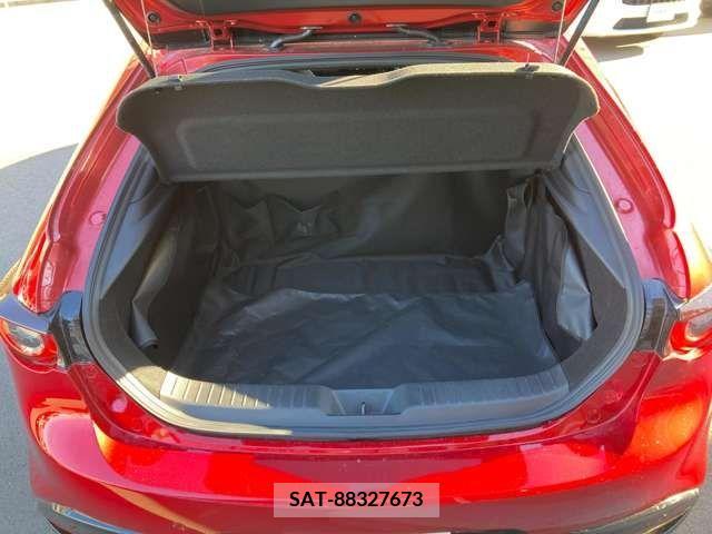 Mazda MAZDA3 2022-03 206544-24