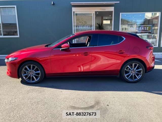 Mazda MAZDA3 2022-03 206544-27